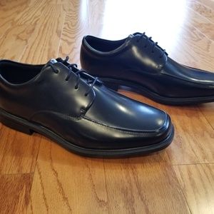 Evander Black Waterproof Leather Lace up Oxford S